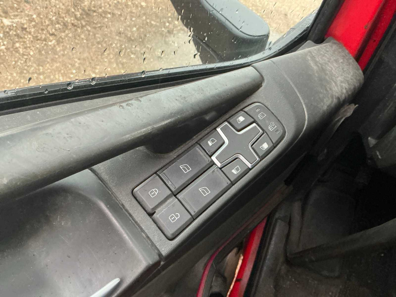 Truck 2018 VOLVO FH TRACTOR UNIT (74113-680): picture 19