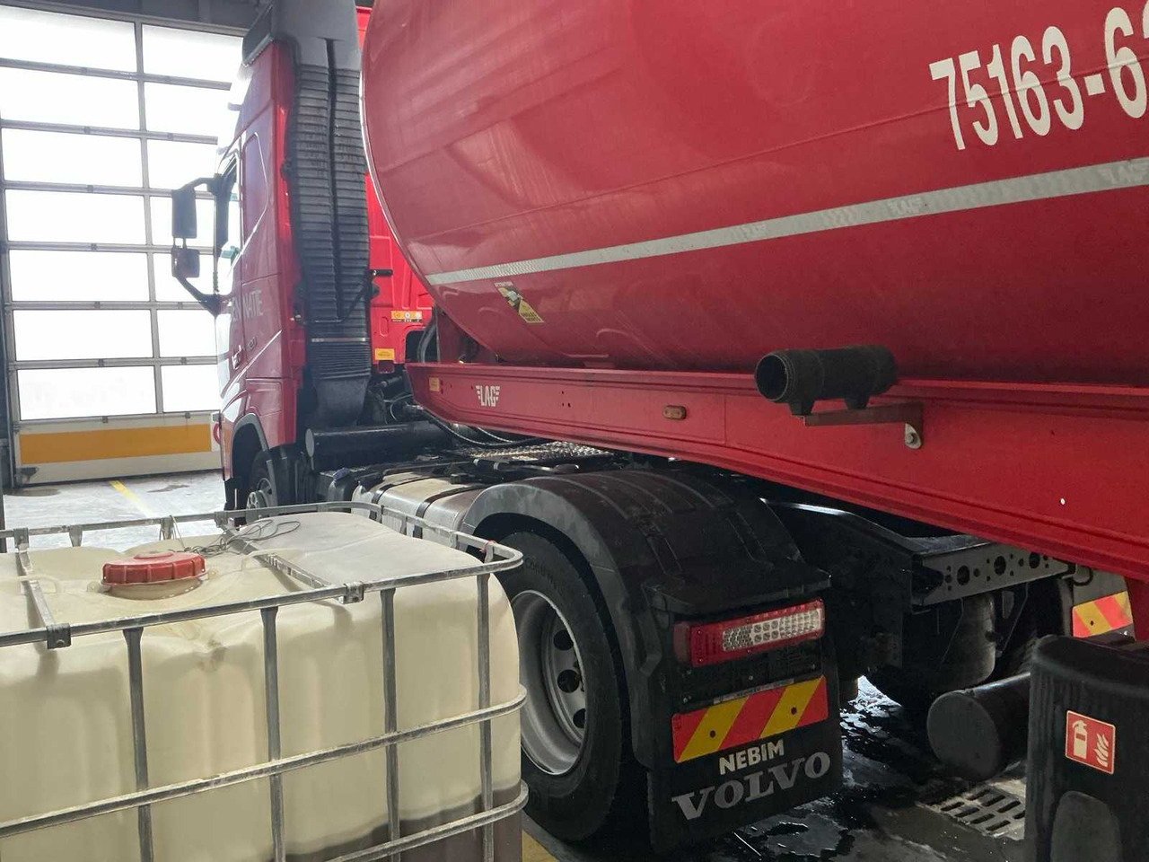 2018 VOLVO FH TRACTOR UNIT (74113-693) - Truck: picture 5 2018 VOLVO FH TRACTOR UNIT (74113-693) - Truck: picture 5