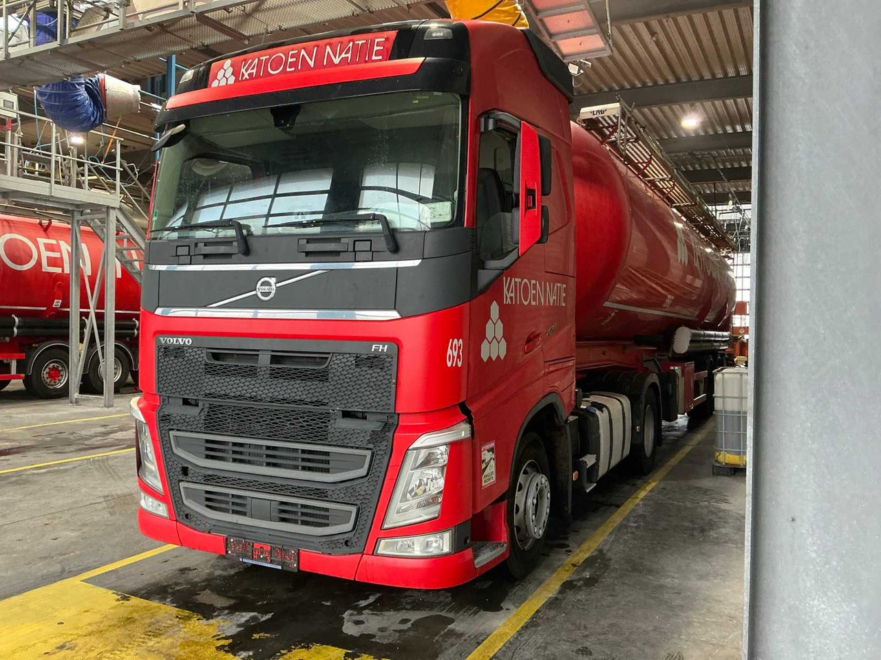 2018 VOLVO FH TRACTOR UNIT (74113-693) - Truck: picture 1 2018 VOLVO FH TRACTOR UNIT (74113-693) - Truck: picture 1