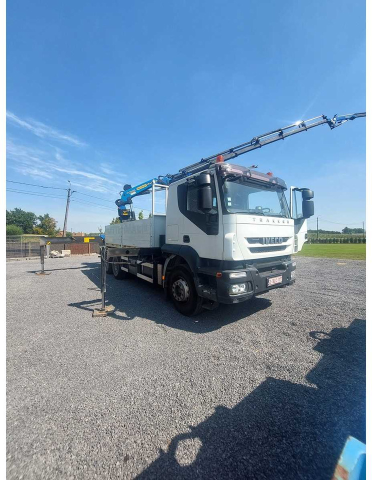 IVECO - TRACTOR - TRUCK - 2009 WITH PALLFINGER CRANE - Truck: picture 2 IVECO - TRACTOR - TRUCK - 2009 WITH PALLFINGER CRANE - Truck: picture 2