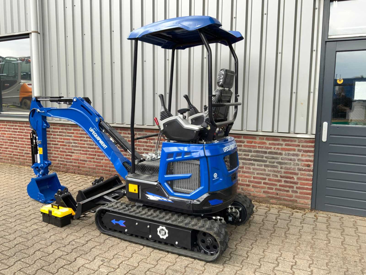 ULTRA FORCE EQUIPMENT - 2025 - NM-18 - CRAWLER EXCAVATOR DIESEL - Excavator: picture 3 ULTRA FORCE EQUIPMENT - 2025 - NM-18 - CRAWLER EXCAVATOR DIESEL - Excavator: picture 3