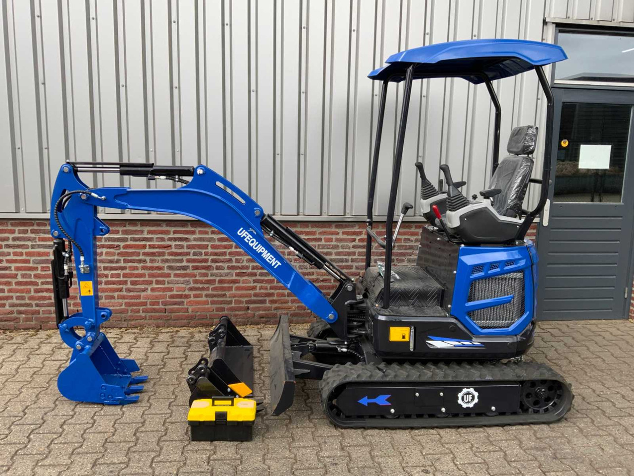 ULTRA FORCE EQUIPMENT - 2025 - NM-18 - CRAWLER EXCAVATOR DIESEL - Excavator: picture 1 ULTRA FORCE EQUIPMENT - 2025 - NM-18 - CRAWLER EXCAVATOR DIESEL - Excavator: picture 1