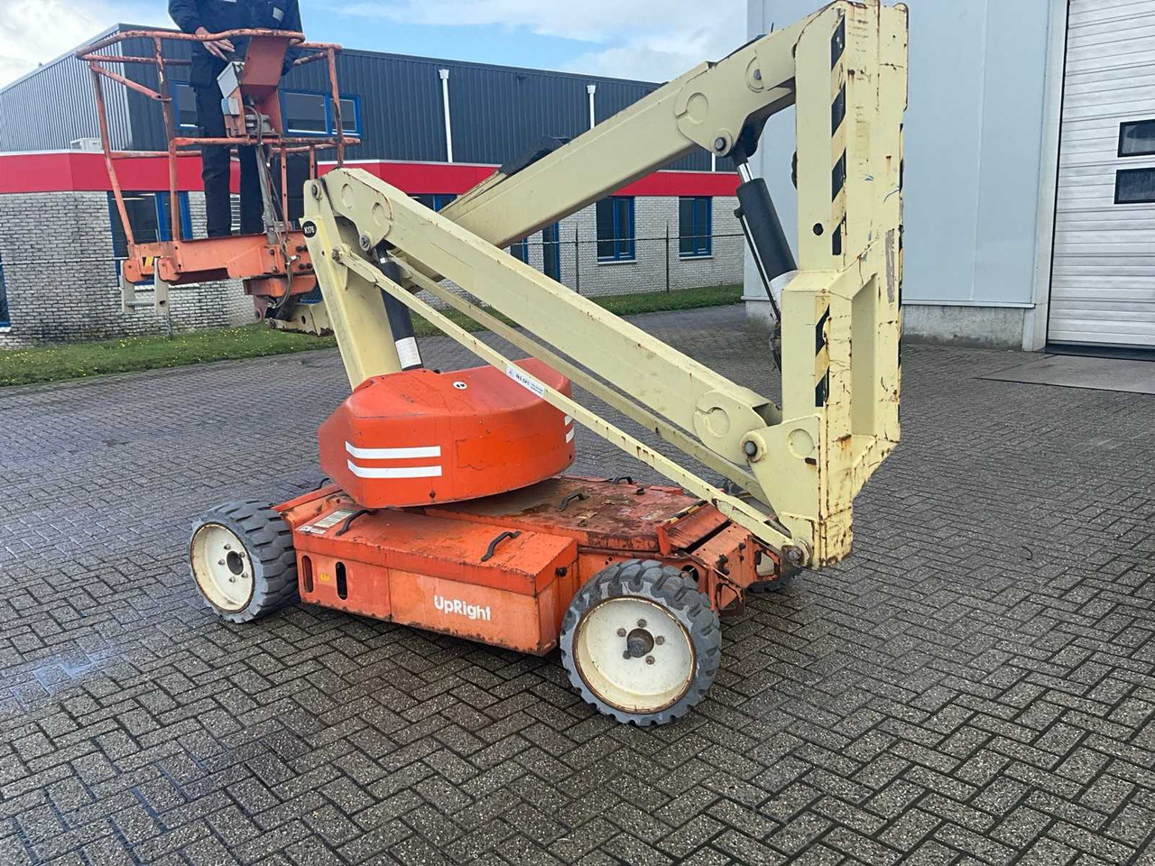"Upright" AB38N - Aerial platform: picture 4 "Upright" AB38N - Aerial platform: picture 4