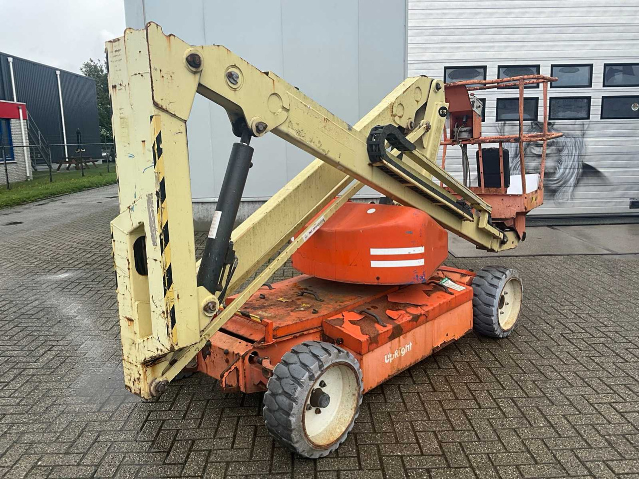 "Upright" AB38N - Aerial platform: picture 1 "Upright" AB38N - Aerial platform: picture 1