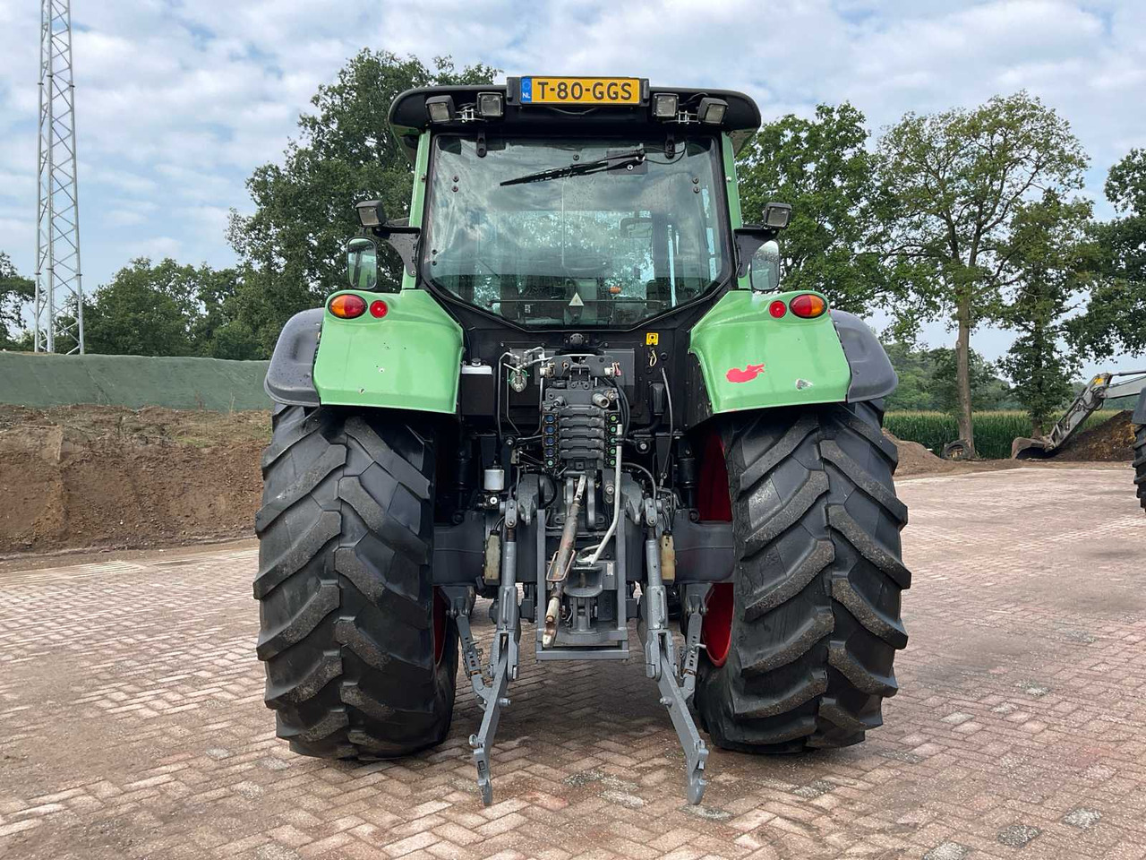 Valtra T163e - Farm tractor: picture 5 Valtra T163e - Farm tractor: picture 5