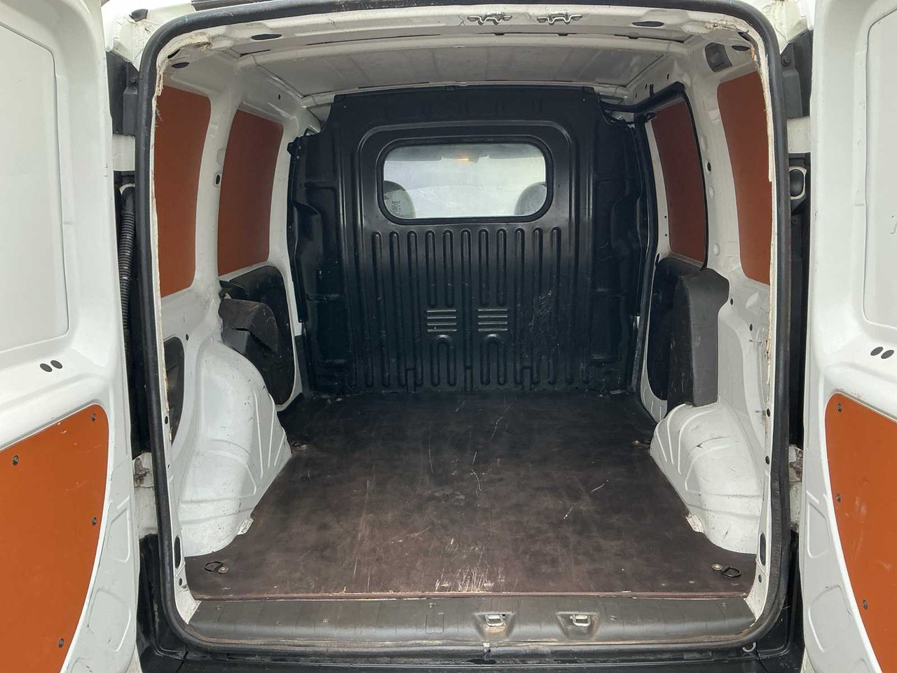 2008 - FIAT - DOBLÒ - 1.6 CNG/PETROL COMFORT - COMMERCIAL VEHICLE - Van: picture 5 2008 - FIAT - DOBLÒ - 1.6 CNG/PETROL COMFORT - COMMERCIAL VEHICLE - Van: picture 5