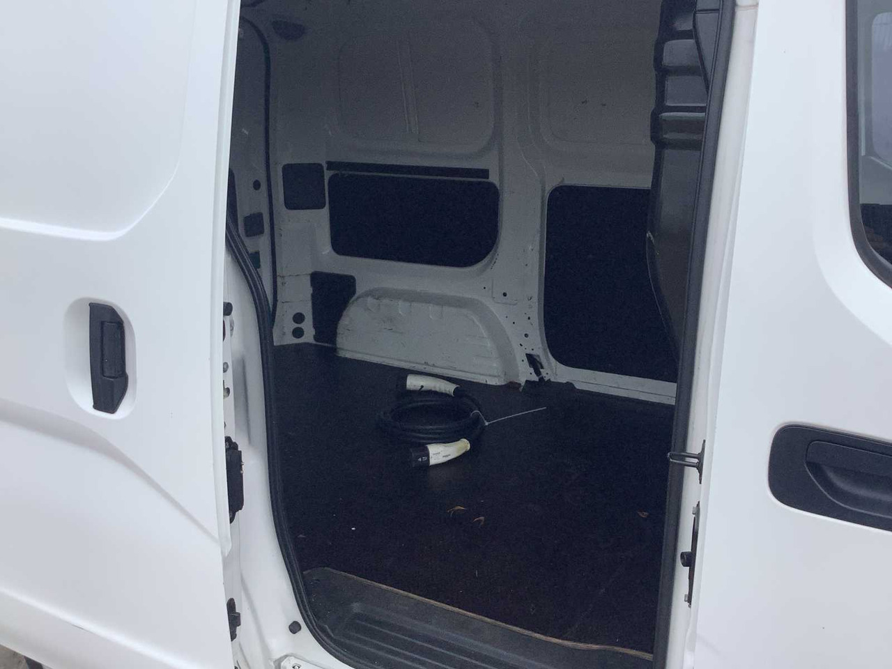 2015 - NISSAN - E-NV200 - OPTIMA - COMMERCIAL VEHICLE - Van: picture 5 2015 - NISSAN - E-NV200 - OPTIMA - COMMERCIAL VEHICLE - Van: picture 5