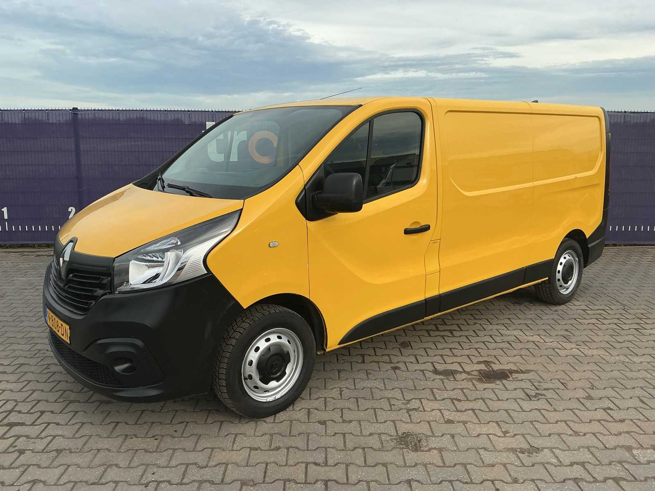 2017 - RENAULT - TRAFIC - 1.6 DCI T29L2H1COMEN - COMMERCIAL VEHICLE - Van: picture 1 2017 - RENAULT - TRAFIC - 1.6 DCI T29L2H1COMEN - COMMERCIAL VEHICLE - Van: picture 1
