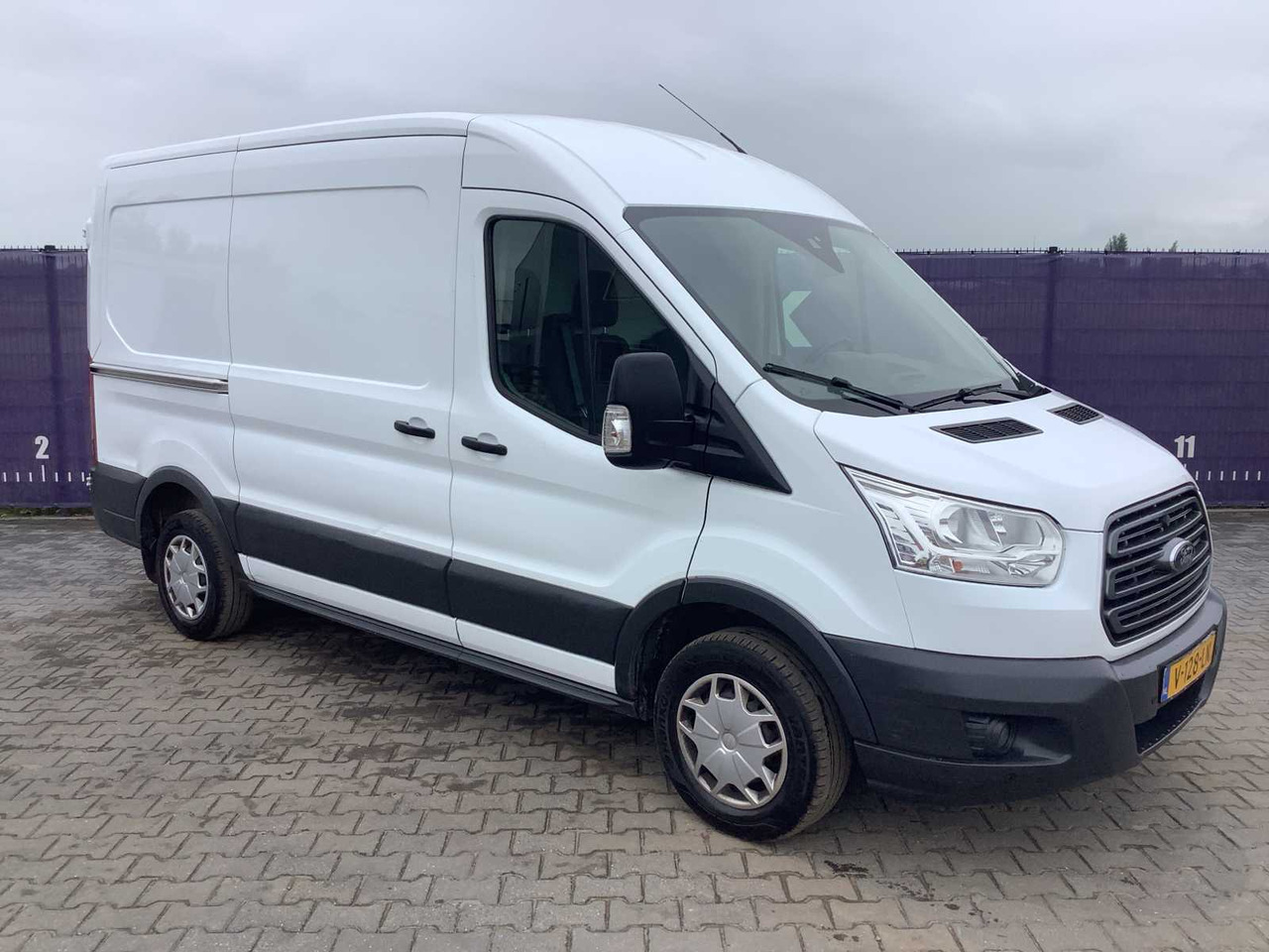 2018 - FORD - TRANSIT - 290 2.0 TDCI L2H2 TR - COMMERCIAL VEHICLE - Van: picture 2 2018 - FORD - TRANSIT - 290 2.0 TDCI L2H2 TR - COMMERCIAL VEHICLE - Van: picture 2