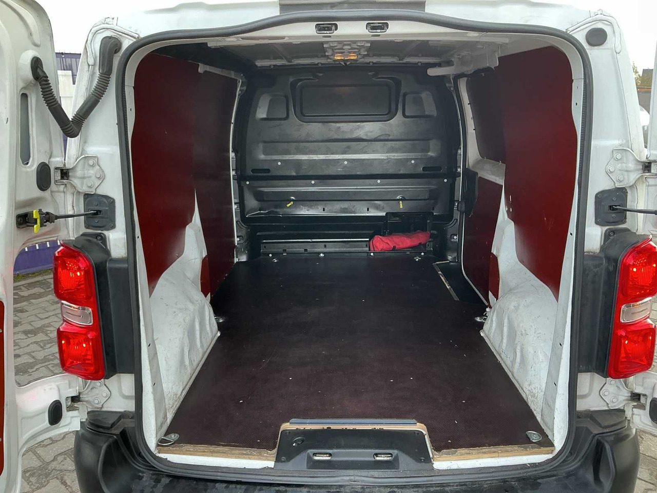 2020 - CITROEN - JUMPY - 1.5 BLUEHDI CLUB - COMMERCIAL VEHICLE - Van: picture 5 2020 - CITROEN - JUMPY - 1.5 BLUEHDI CLUB - COMMERCIAL VEHICLE - Van: picture 5