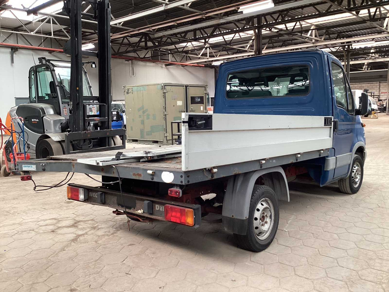 IVECO DAILY COMMERCIAL VEHICLE - Van: picture 3 IVECO DAILY COMMERCIAL VEHICLE - Van: picture 3