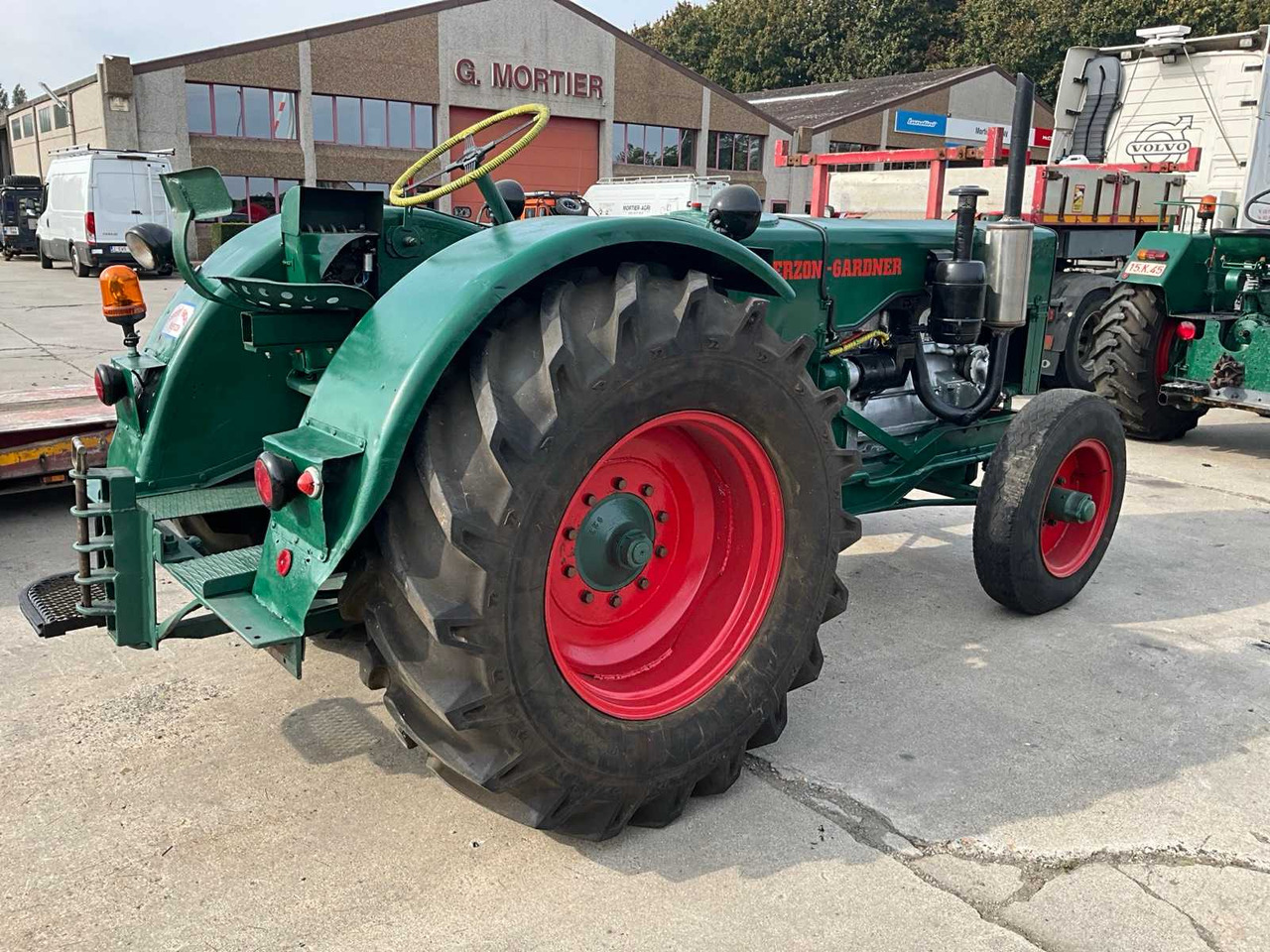 Verzon Gardner 5 cilinder 4 takt diesel - Farm tractor: picture 5 Verzon Gardner 5 cilinder 4 takt diesel - Farm tractor: picture 5
