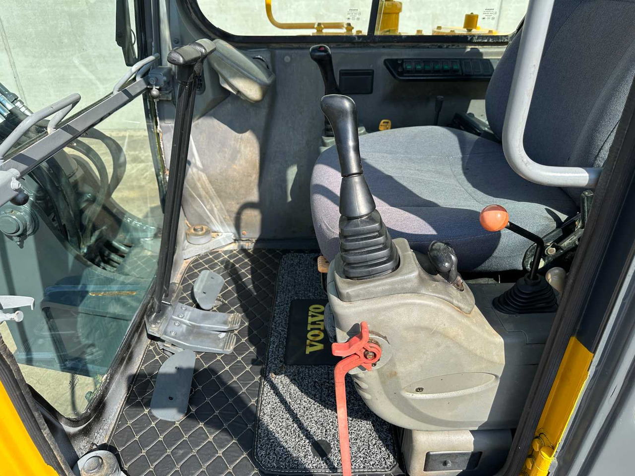 Crawler excavator Volvo EC55B: picture 35
