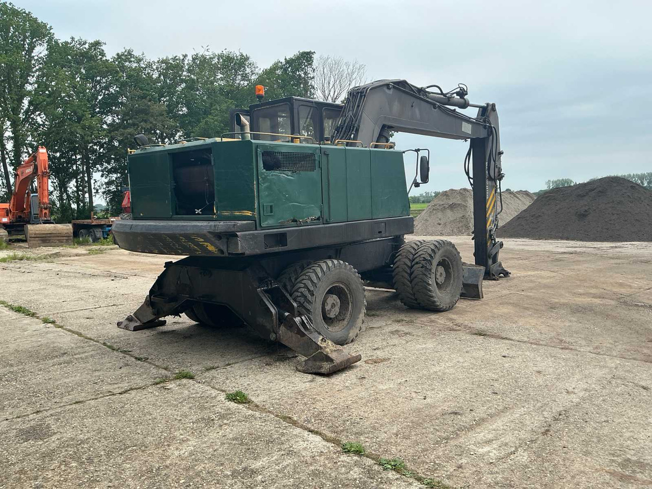 Volvo EW200 - Wheel excavator: picture 5 Volvo EW200 - Wheel excavator: picture 5