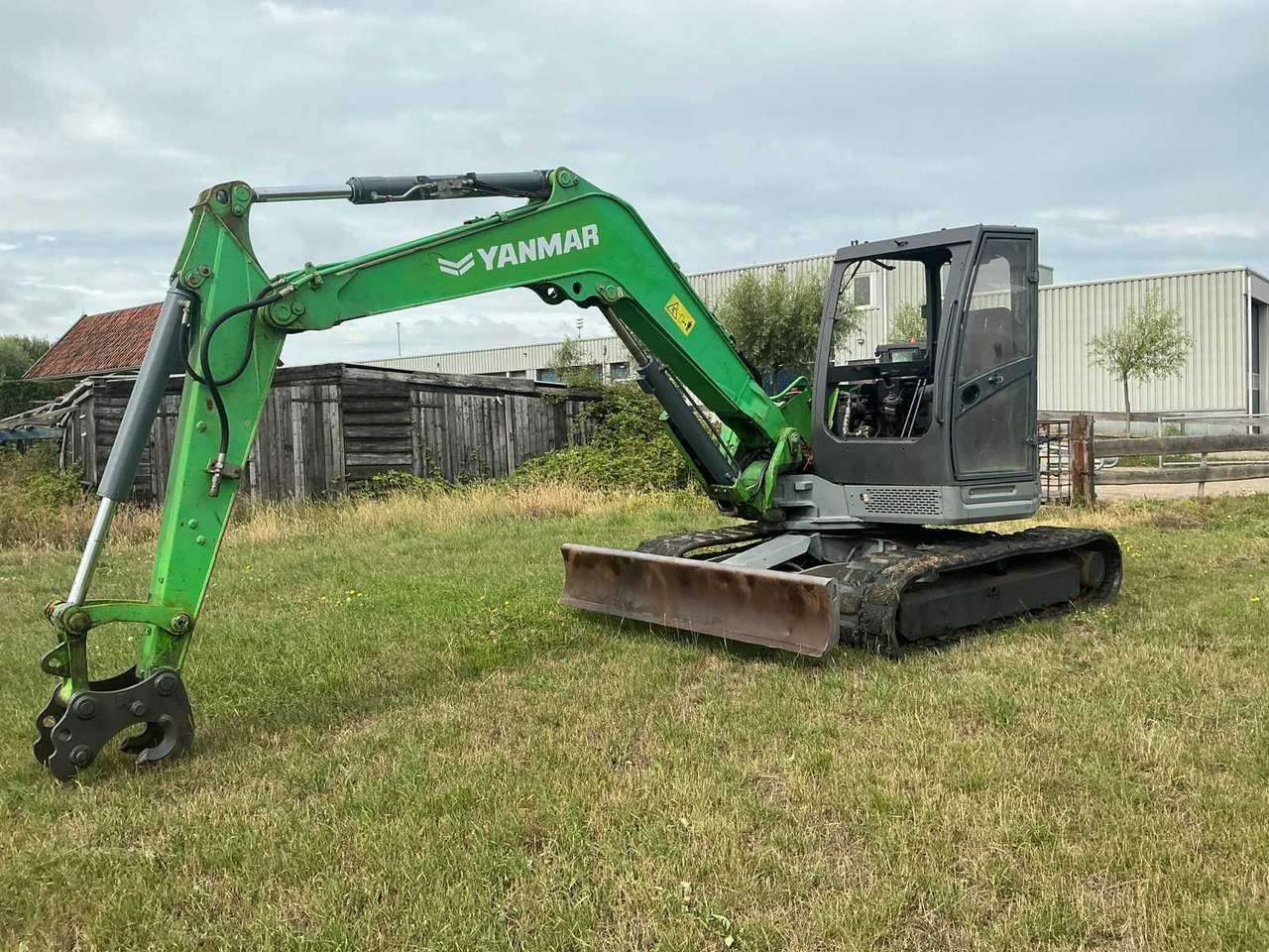 YANMAR VIO80U - Crawler excavator: picture 1 YANMAR VIO80U - Crawler excavator: picture 1