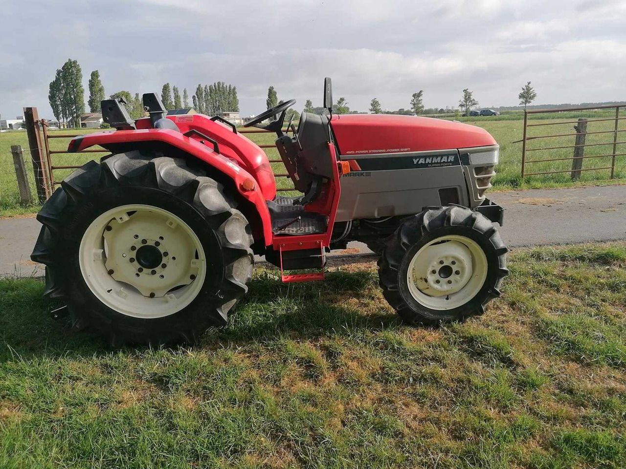 Yanmar AF-33 - Compact tractor: picture 3 Yanmar AF-33 - Compact tractor: picture 3