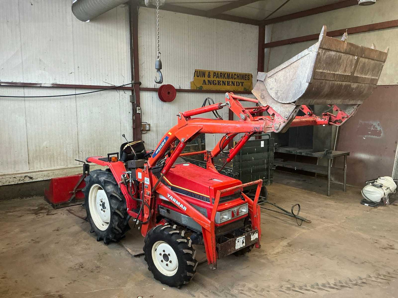 Yanmar F235 - Compact tractor: picture 2 Yanmar F235 - Compact tractor: picture 2