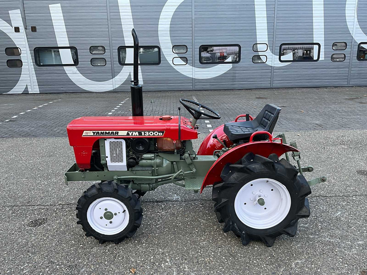 Yanmar YM1300D - Compact tractor: picture 2 Yanmar YM1300D - Compact tractor: picture 2