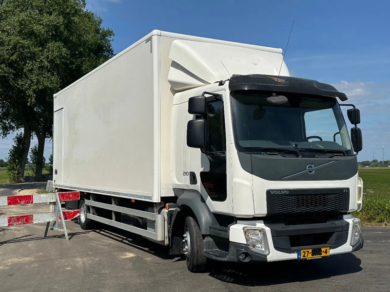 Volvo FL 210.12 EURO6 - Box truck: picture 2 Volvo FL 210.12 EURO6 - Box truck: picture 2