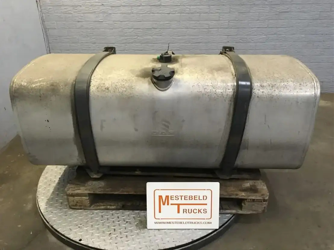DAF Brandstoftank 620 liter - Fuel tank for Truck: picture 1 DAF Brandstoftank 620 liter - Fuel tank for Truck: picture 1