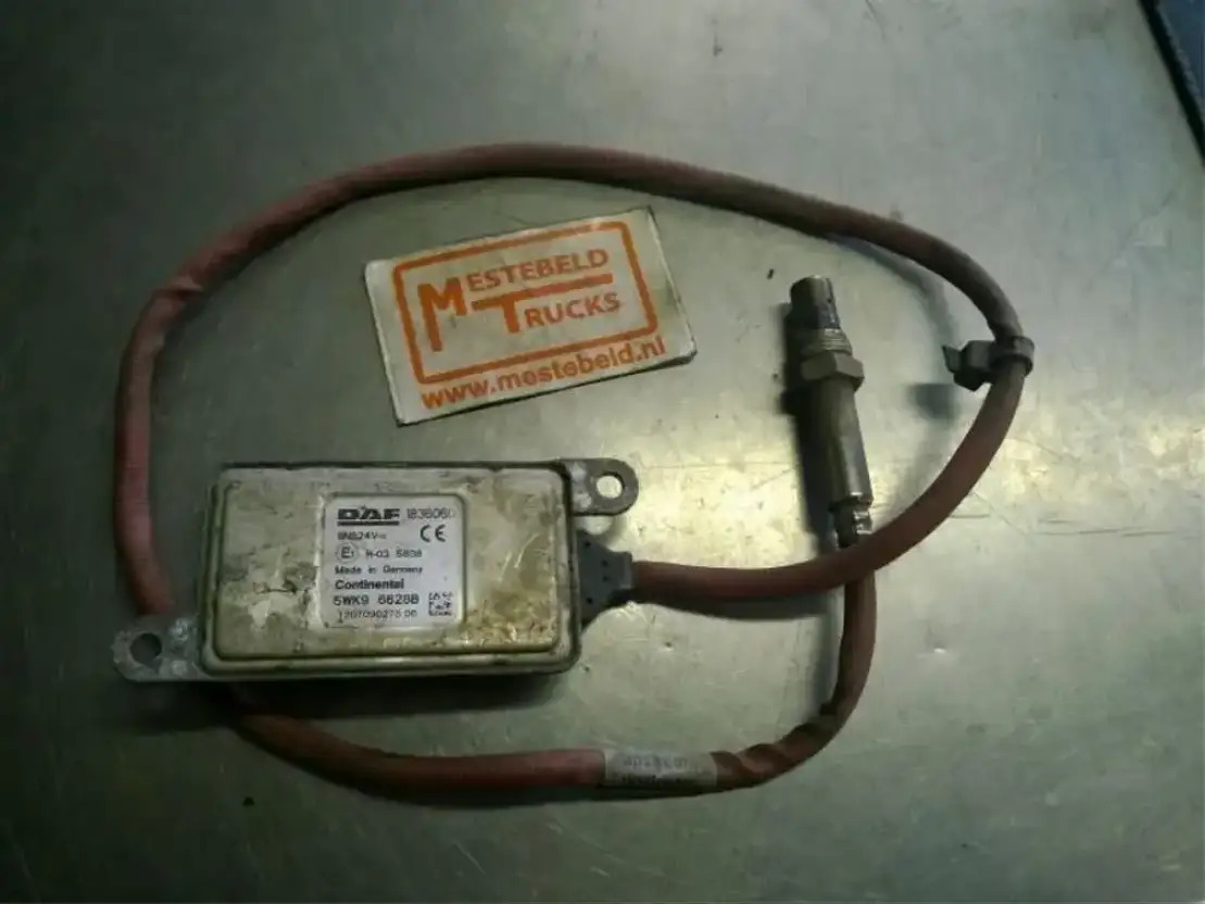 DAF CF Nox sensor - Exhaust system for Truck: picture 1 DAF CF Nox sensor - Exhaust system for Truck: picture 1