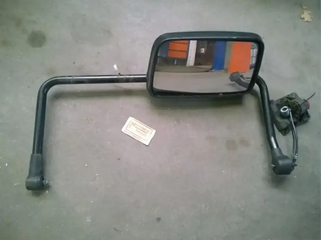 DAF Spiegel + steun LF45 rechts - Cab and interior for Truck: picture 1 DAF Spiegel + steun LF45 rechts - Cab and interior for Truck: picture 1