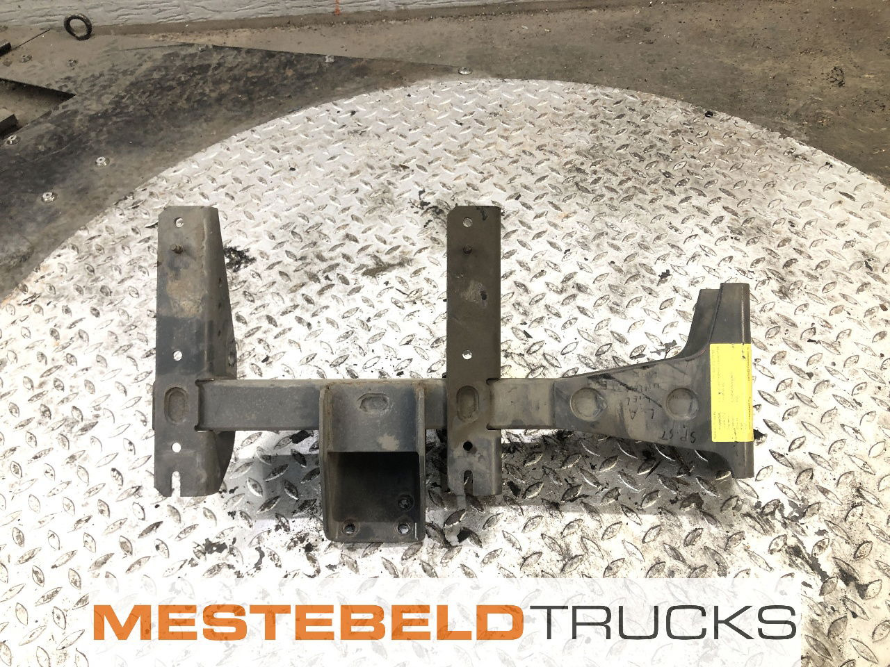 DAF Steun uitlaatdemper linksachter - Frame/ Chassis for Truck: picture 1 DAF Steun uitlaatdemper linksachter - Frame/ Chassis for Truck: picture 1
