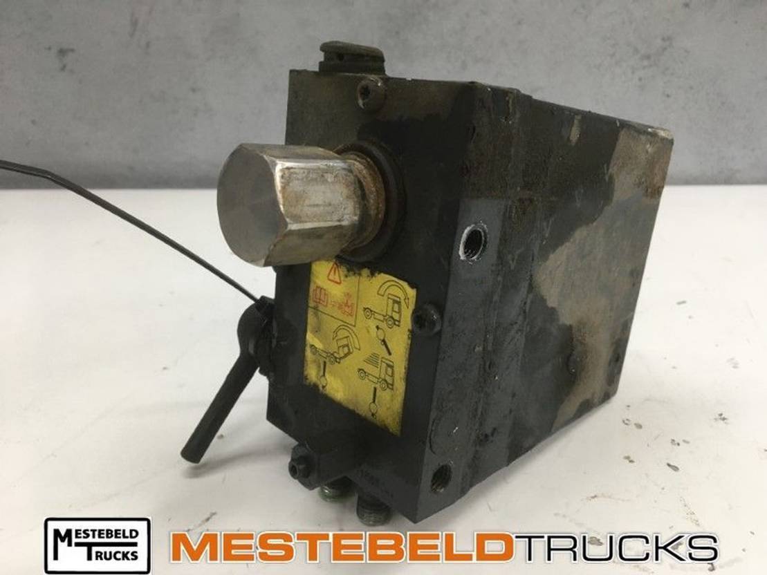 Iveco Cabinekantelpomp - Cab and interior for Truck: picture 1 Iveco Cabinekantelpomp - Cab and interior for Truck: picture 1