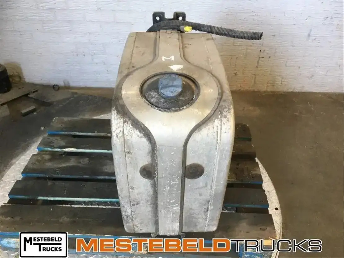MAN A dblue tank 75 Liter - Exhaust system for Truck: picture 1 MAN A dblue tank 75 Liter - Exhaust system for Truck: picture 1