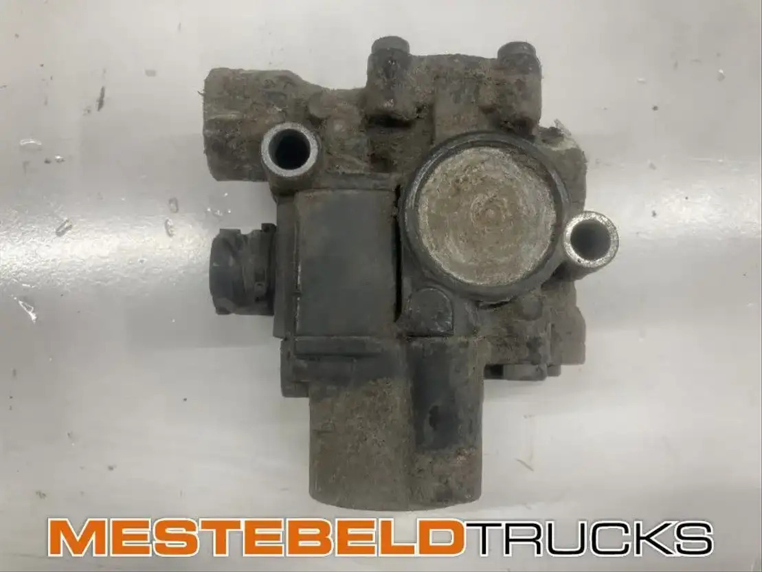 Mercedes-Benz ABS magneetventiel - Brake parts for Truck: picture 1 Mercedes-Benz ABS magneetventiel - Brake parts for Truck: picture 1