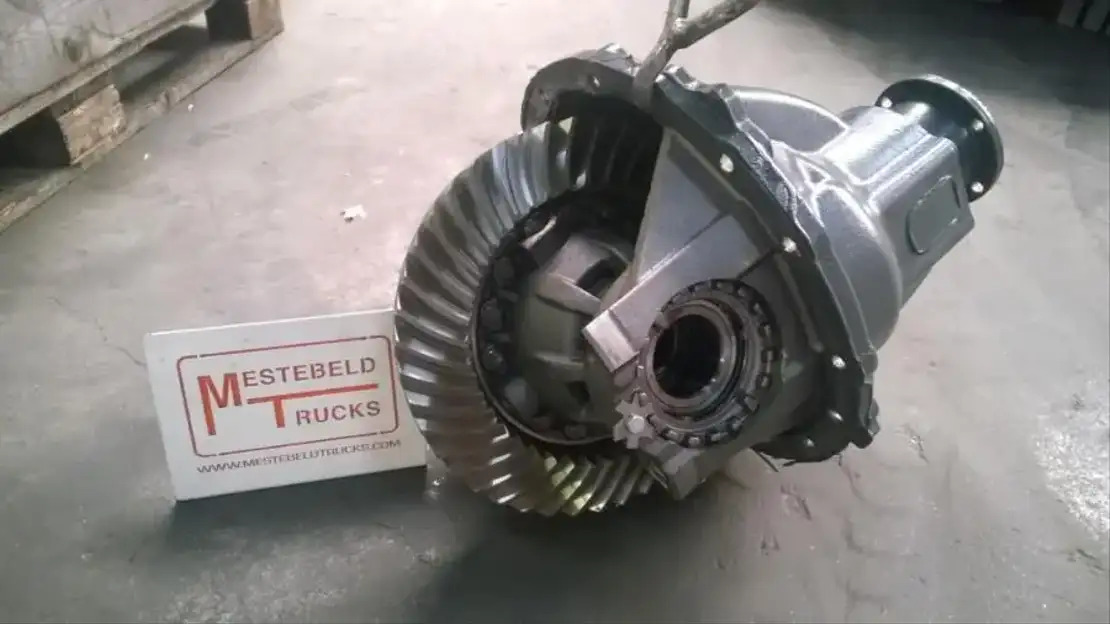 Mercedes-Benz Differentieel R390-11.0/C19.5 - Rear axle for Truck: picture 1 Mercedes-Benz Differentieel R390-11.0/C19.5 - Rear axle for Truck: picture 1