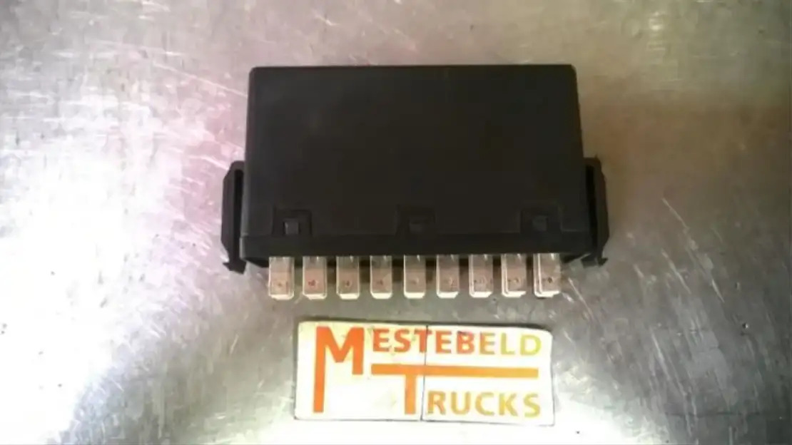 Mercedes-Benz Knipperlicht module 24V - Electrical system for Truck: picture 1 Mercedes-Benz Knipperlicht module 24V - Electrical system for Truck: picture 1