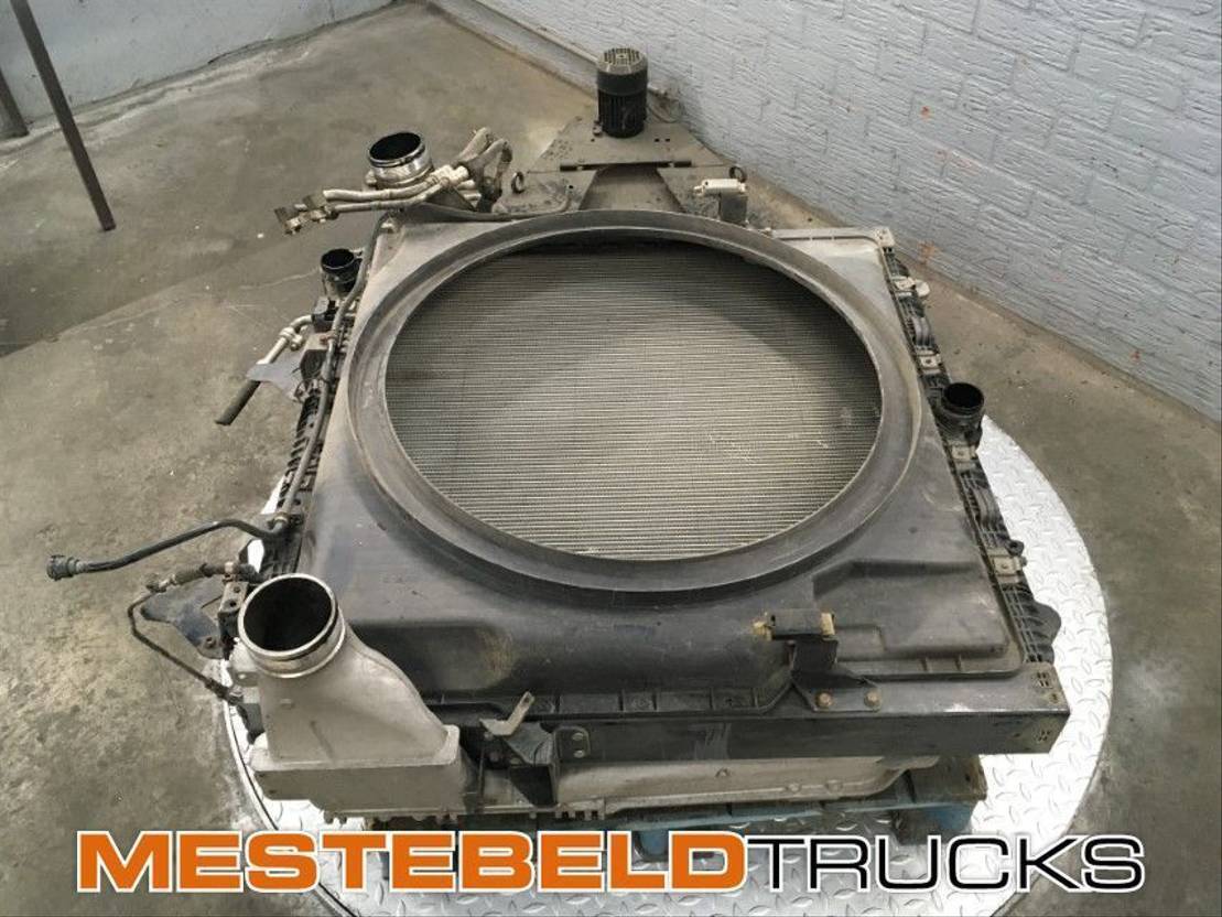 Mercedes-Benz Radiateur + intercooler en condensor - Cooling system for Truck: picture 1 Mercedes-Benz Radiateur + intercooler en condensor - Cooling system for Truck: picture 1