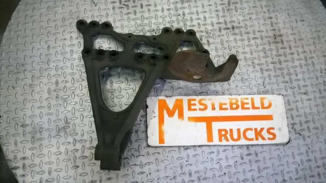 Mercedes-Benz Veersteun rechts voor achteras - Frame/ Chassis for Truck: picture 1 Mercedes-Benz Veersteun rechts voor achteras - Frame/ Chassis for Truck: picture 1