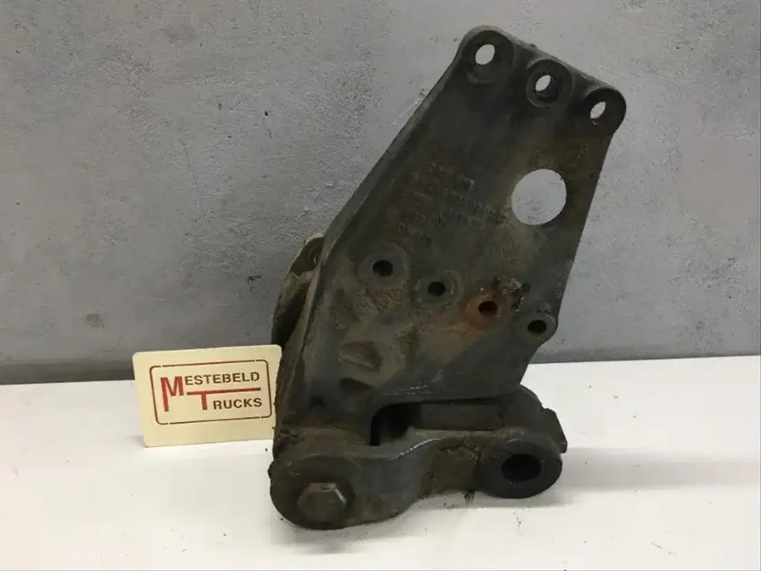 Mercedes-Benz Voorveerhand rechts - Frame/ Chassis for Truck: picture 1 Mercedes-Benz Voorveerhand rechts - Frame/ Chassis for Truck: picture 1