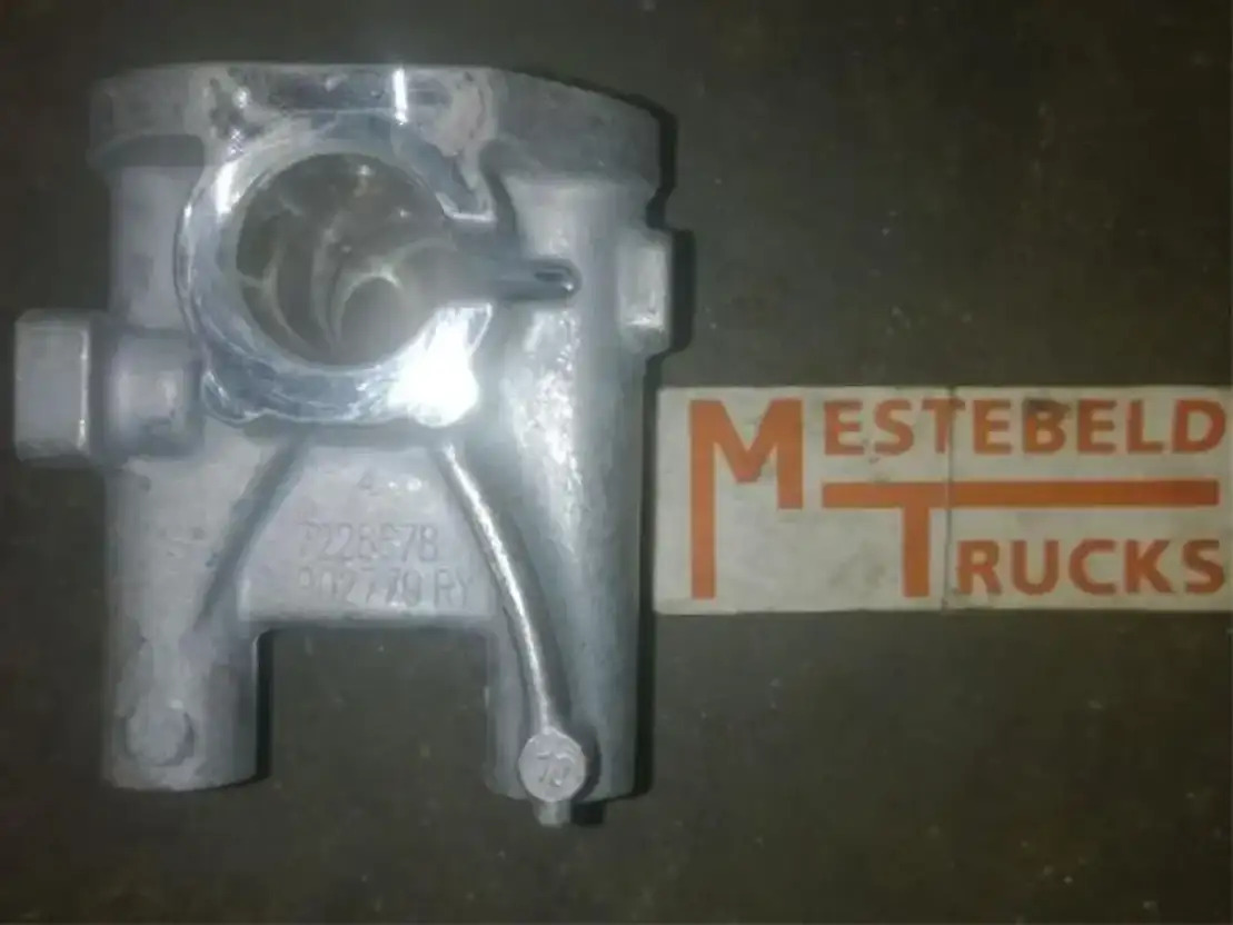 Renault Steun tuimelaaras Midlum - Engine and parts for Truck: picture 1 Renault Steun tuimelaaras Midlum - Engine and parts for Truck: picture 1