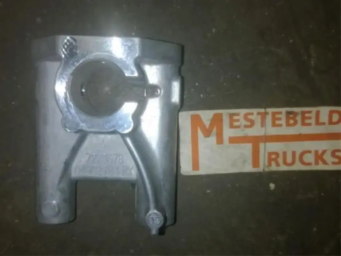 Renault Steun tuimelaaras Midlum - Engine and parts for Truck: picture 1 Renault Steun tuimelaaras Midlum - Engine and parts for Truck: picture 1