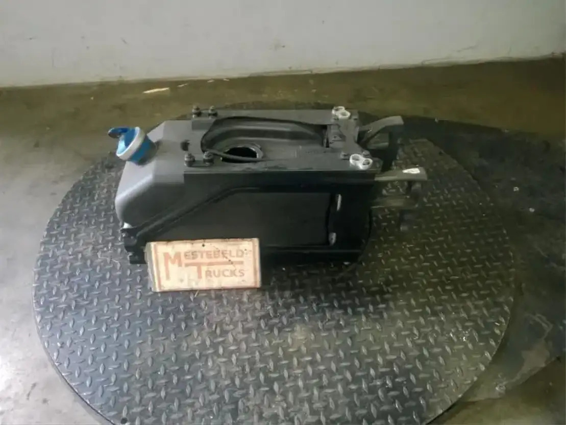 Scania Ad-blue tank - Exhaust system for Truck: picture 1 Scania Ad-blue tank - Exhaust system for Truck: picture 1