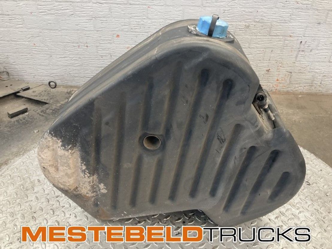 Scania Ad blue tank - Exhaust system for Truck: picture 1 Scania Ad blue tank - Exhaust system for Truck: picture 1