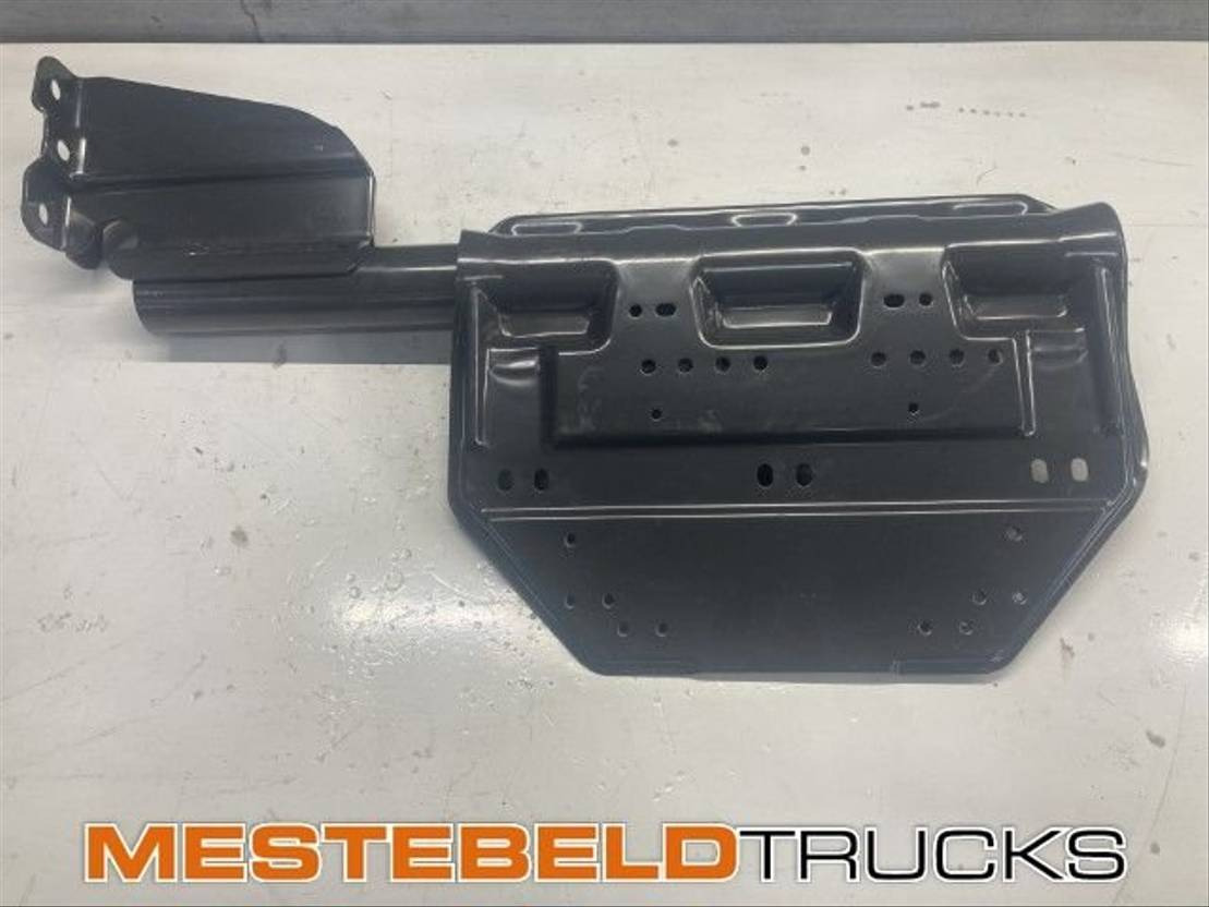 Scania Spatbordsteun links - Frame/ Chassis for Truck: picture 1 Scania Spatbordsteun links - Frame/ Chassis for Truck: picture 1