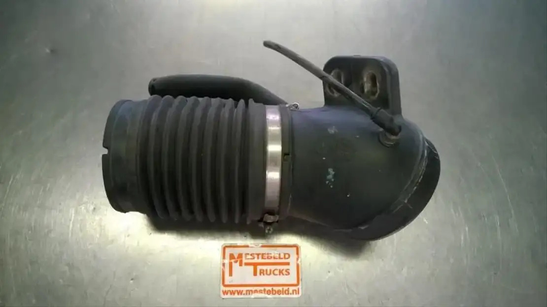 Volvo L uchtkanaal buis FE, FL - Air intake system for Truck: picture 1 Volvo L uchtkanaal buis FE, FL - Air intake system for Truck: picture 1