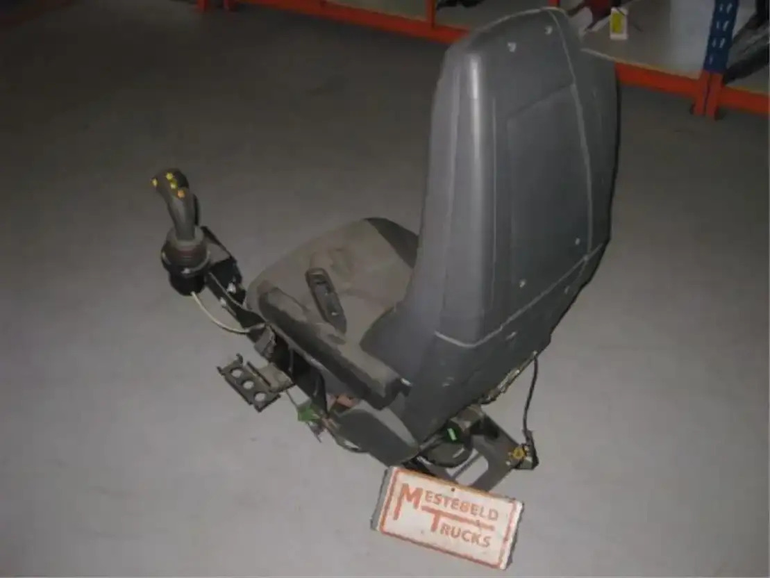Volvo Stoel - Cab and interior for Truck: picture 1 Volvo Stoel - Cab and interior for Truck: picture 1