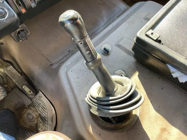 Tipper Mercedes-Benz AK 2635 6x4 V8: picture 13