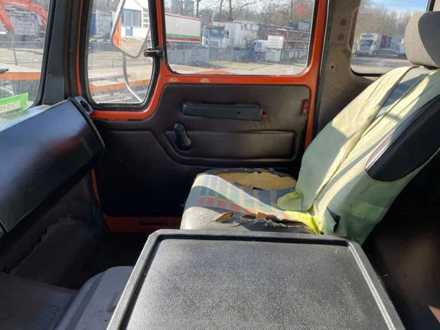 Tipper Mercedes-Benz AK 2635 6x4 V8: picture 12