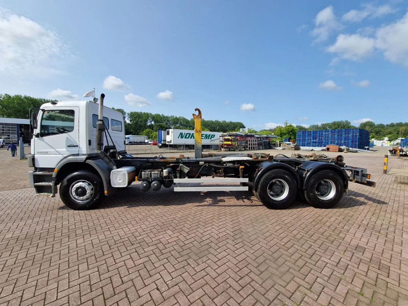 Mercedes-Benz Atego 2628 6x4, Manual gear, full steel suspension - Cab chassis truck: picture 5 Mercedes-Benz Atego 2628 6x4, Manual gear, full steel suspension - Cab chassis truck: picture 5