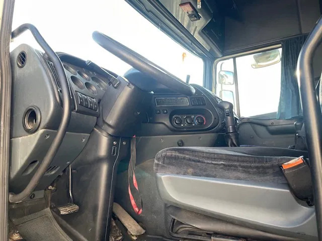 Tractor unit DAF XF 95.430 Manual-Gear Euro 3: picture 9 Tractor unit DAF XF 95.430 Manual-Gear Euro 3: picture 9