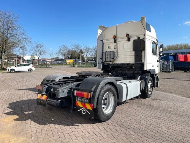 MAN 19.463 6 Cilinder Manual pomp EURO 2 - Tractor unit: picture 3 MAN 19.463 6 Cilinder Manual pomp EURO 2 - Tractor unit: picture 3
