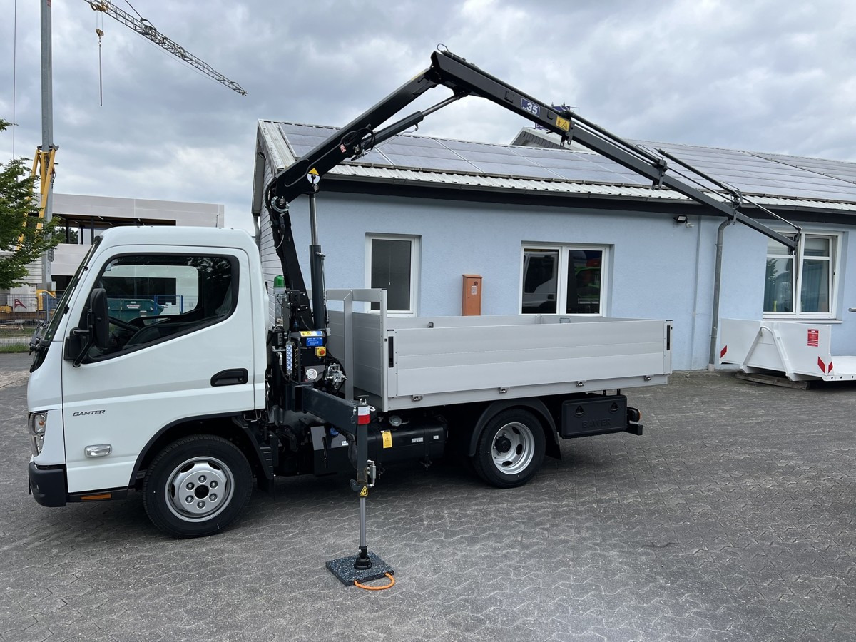 FUSO 3S15 Alu Pritsche 2.80m Ladekran - Flatbed van: picture 2 FUSO 3S15 Alu Pritsche 2.80m Ladekran - Flatbed van: picture 2