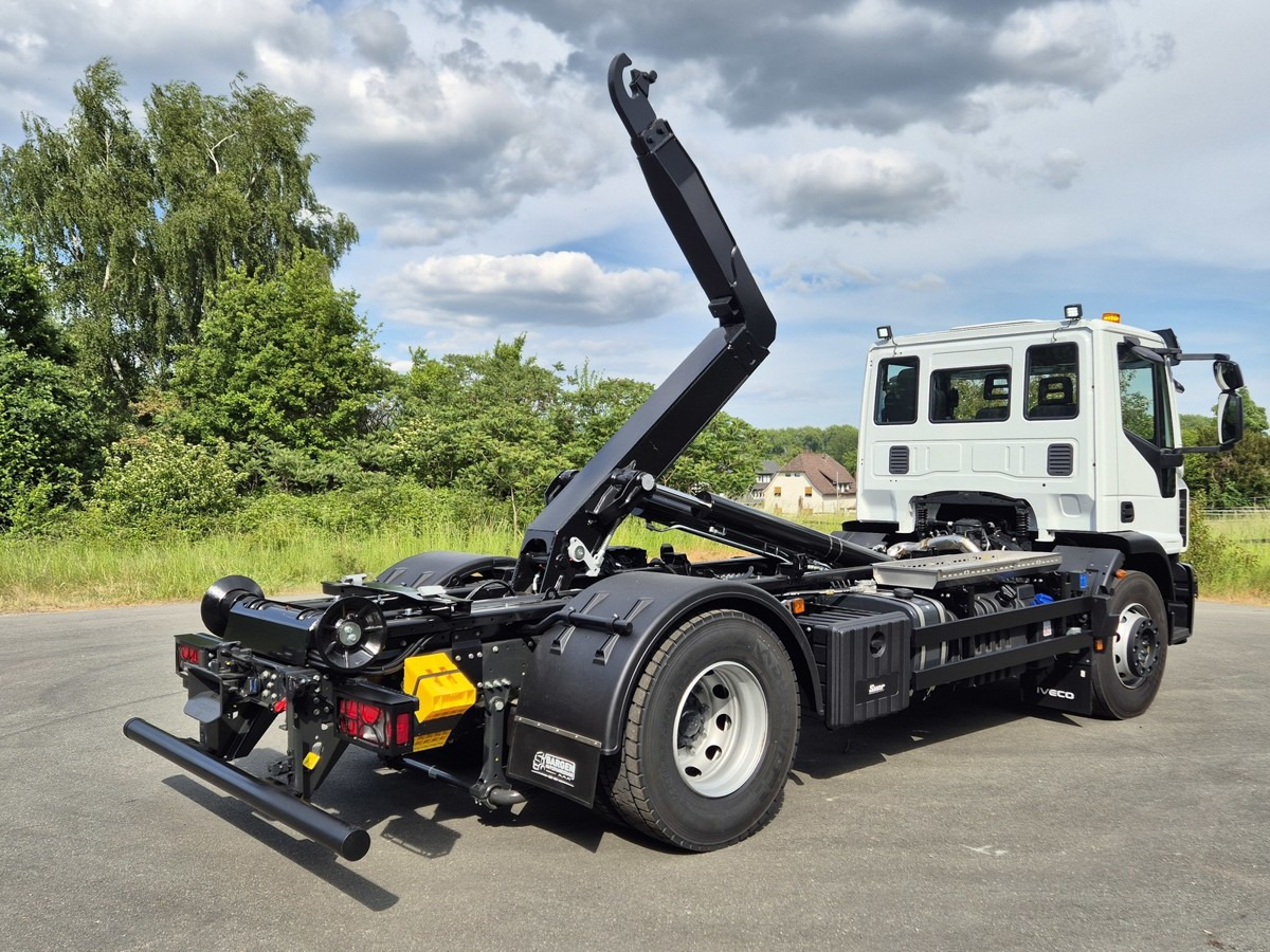 IVECO Euro Cargo 180E32 4x2 Abrollkipper Teleskoparm - Hook lift truck: picture 5 IVECO Euro Cargo 180E32 4x2 Abrollkipper Teleskoparm - Hook lift truck: picture 5