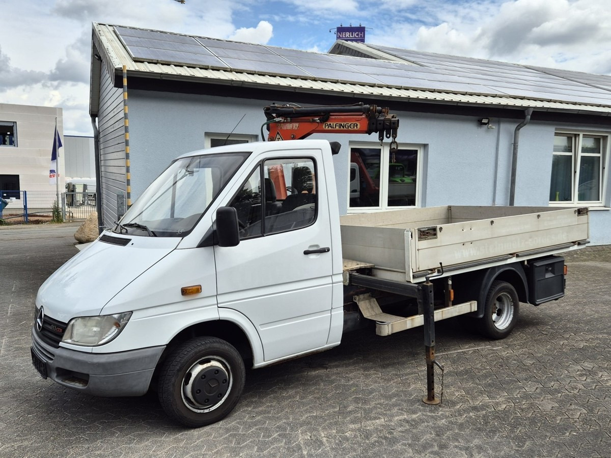 MERCEDES-BENZ Sprinter 413 313 Pritsche Kran Palfinger PC2300 - Flatbed van: picture 4 MERCEDES-BENZ Sprinter 413 313 Pritsche Kran Palfinger PC2300 - Flatbed van: picture 4